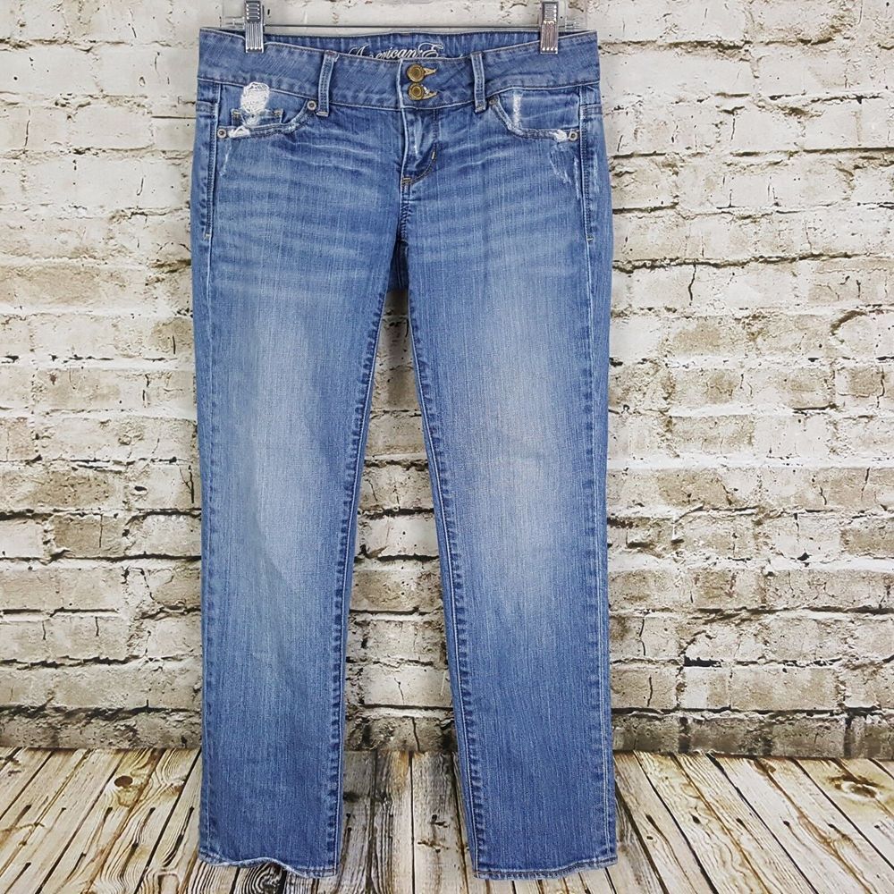 American Eagle AEO Women's Size 4 Regular Distressed Blue‎ Denim Jeans 26 Inseam